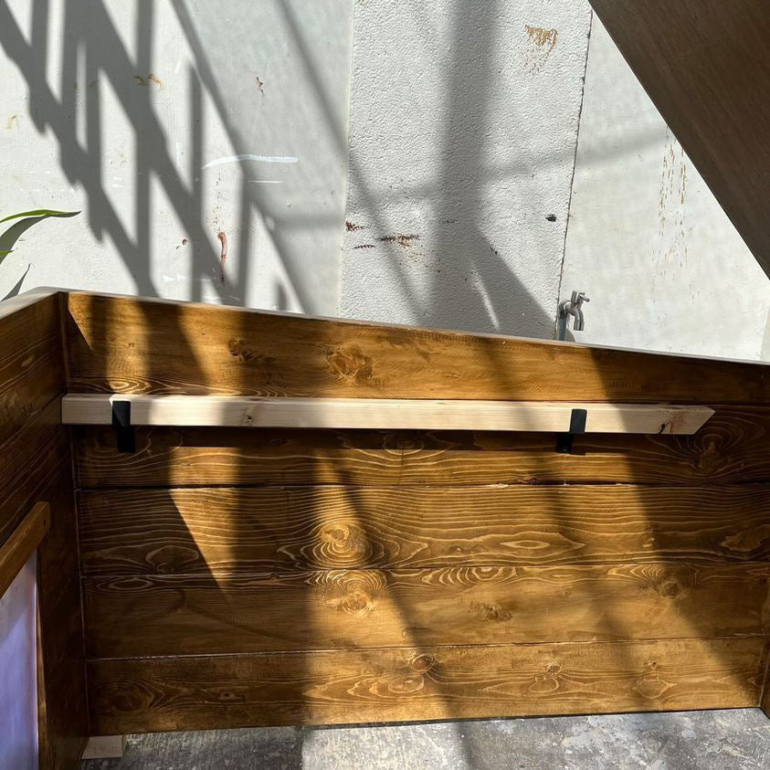 Tortoise Hutch/Hide (Outdoor)