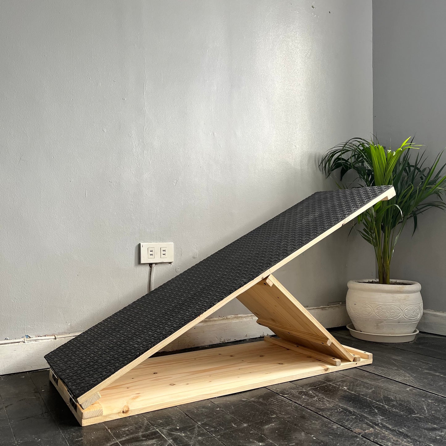 Wooden Adjustable & Foldable Ramp