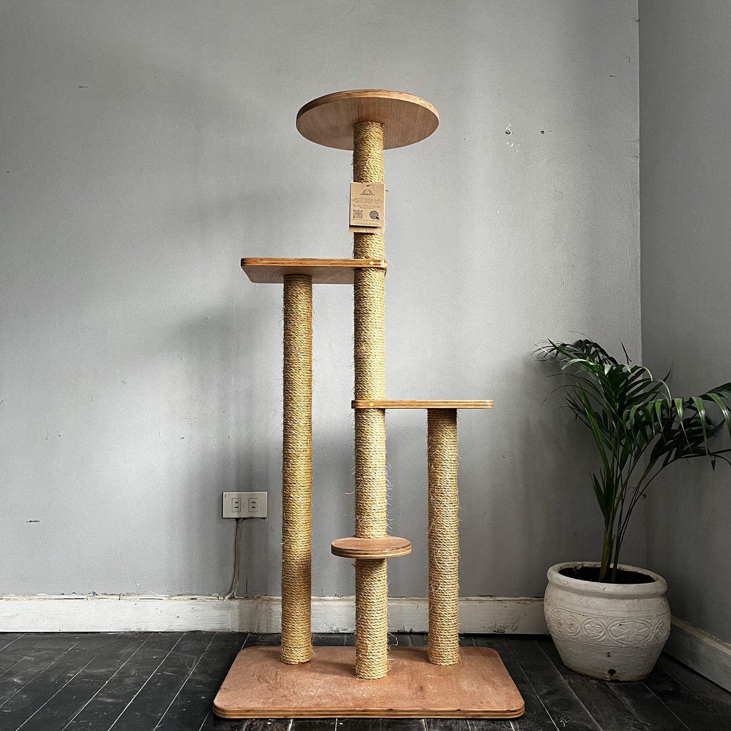 Kampon Cat Tower