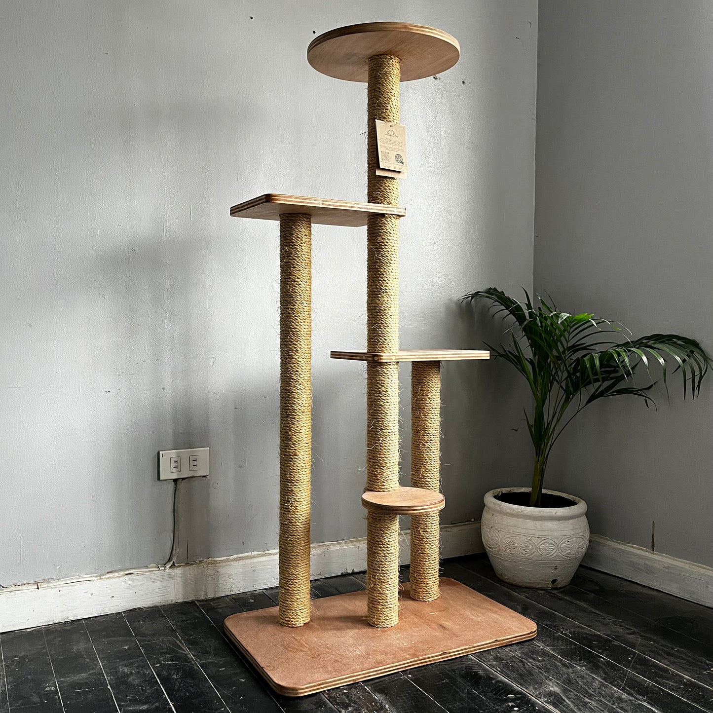 Kampon Cat Tower