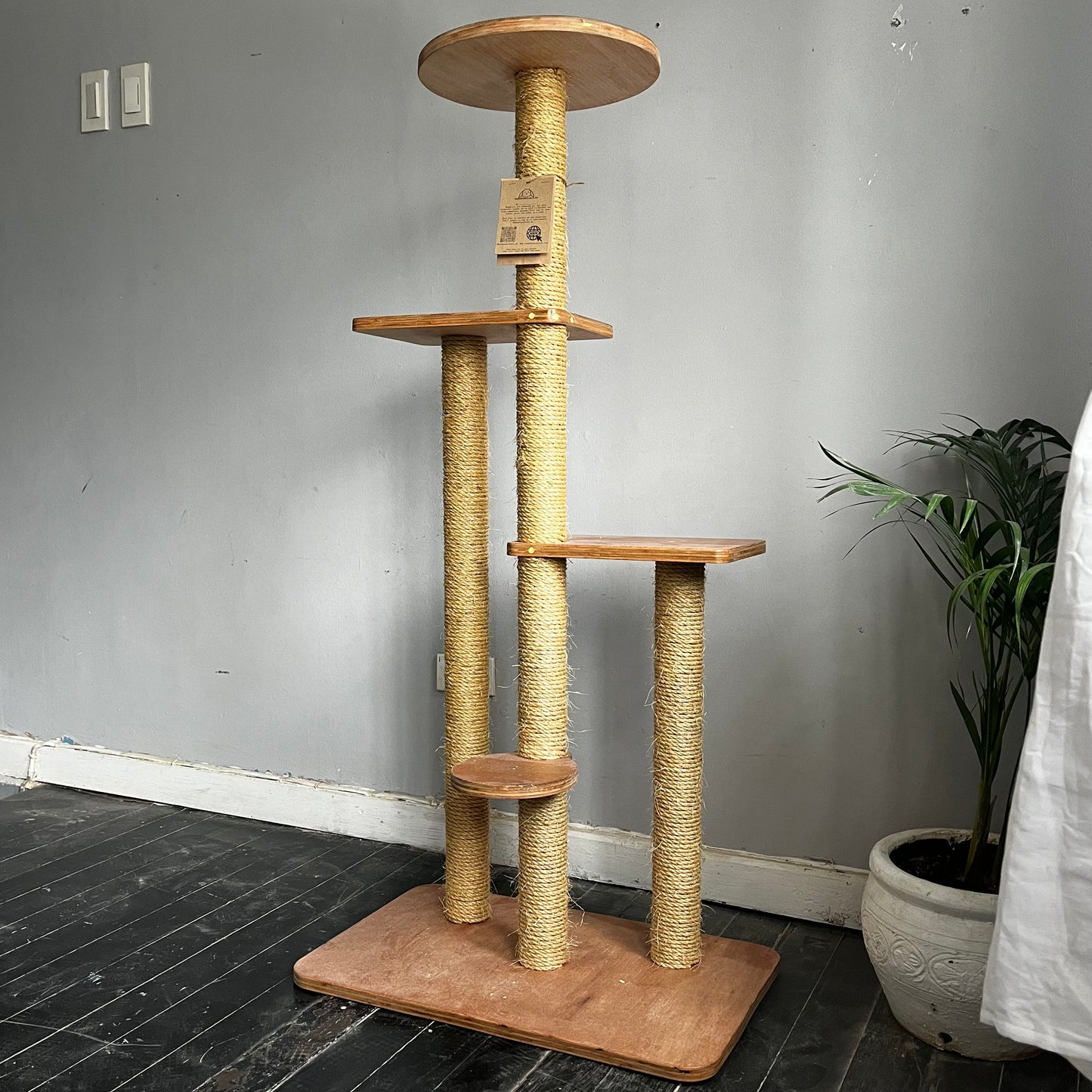 Kampon Cat Tower